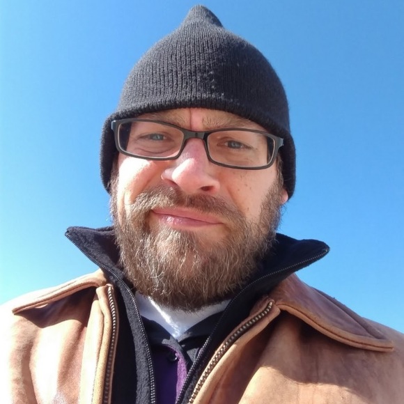 Meet your Posher, Rob - Picture 1 of 1